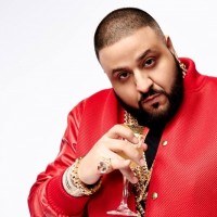 DJ哈立德(DJ Khaled)——欧美在20世纪10年代拥有排行榜第一名的音乐艺术家，他们不在本世纪前50位最伟大的艺术家之列