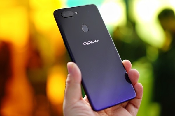 oppor15梦境版和标准版的区别（oppor15标准版图片颜色）