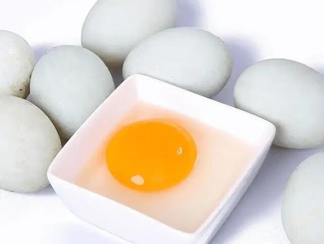​为什么都提倡吃鸡蛋，而不是鸭蛋？(吃鸡蛋与不吃鸡蛋的区别)