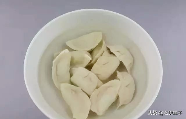 速冻饺子怎么煮（不破皮不露馅速冻饺子煮法）