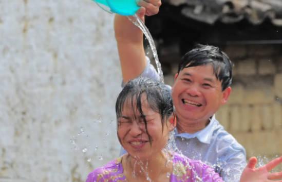 “泼水节”是哪个少数民族的重要节日(泼水节是哪民族的节日)